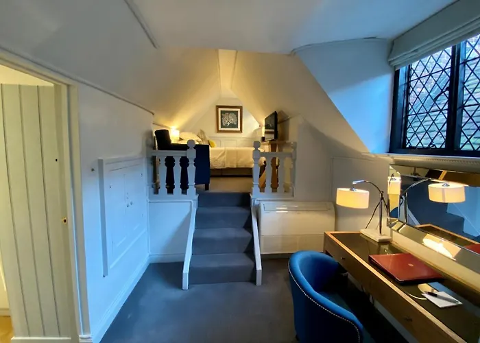 Great Fosters - Near Windsor